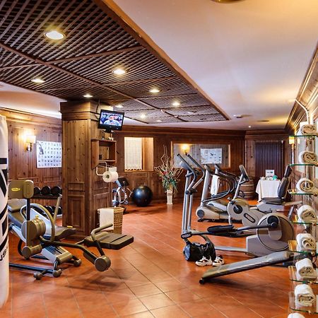 Hotel Alaska Cortina Cortina dʼAmpezzo Dış mekan fotoğraf