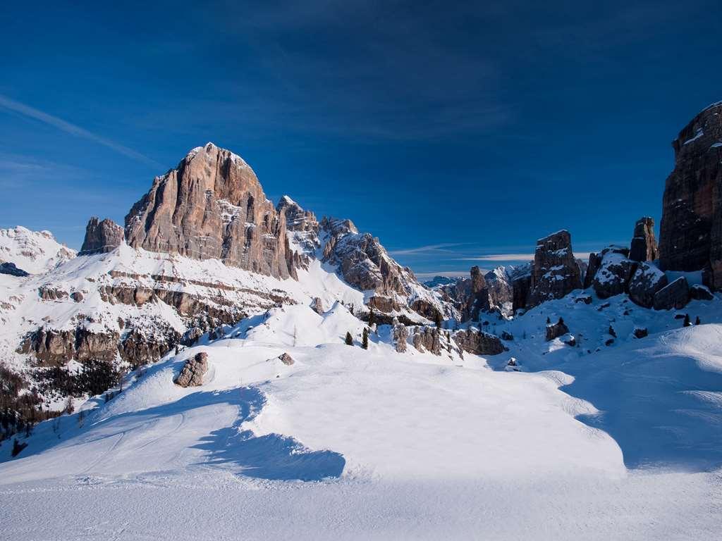 Hotel Alaska Cortina Cortina dʼAmpezzo Dış mekan fotoğraf