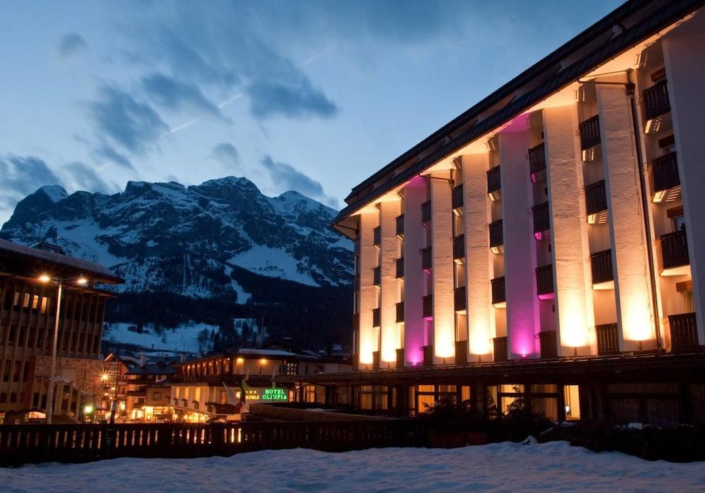 Hotel Alaska Cortina Cortina dʼAmpezzo Dış mekan fotoğraf