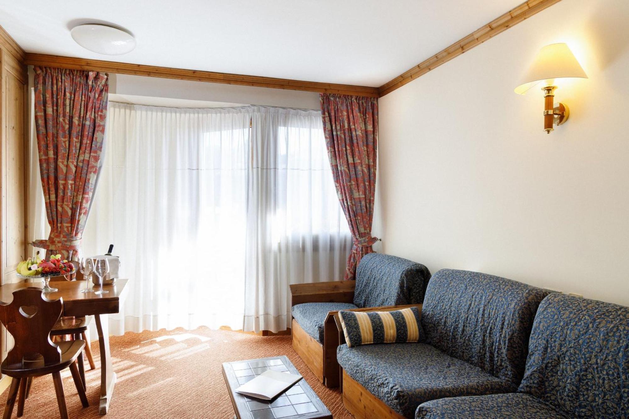 Hotel Alaska Cortina Cortina dʼAmpezzo Dış mekan fotoğraf