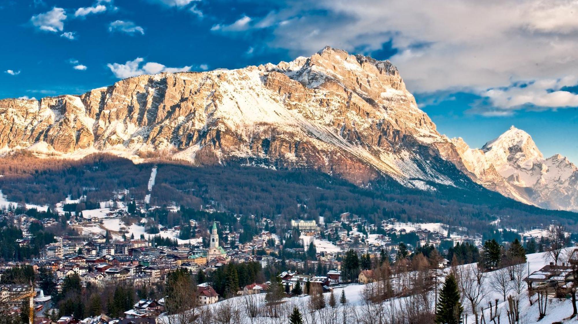 Hotel Alaska Cortina Cortina dʼAmpezzo Dış mekan fotoğraf