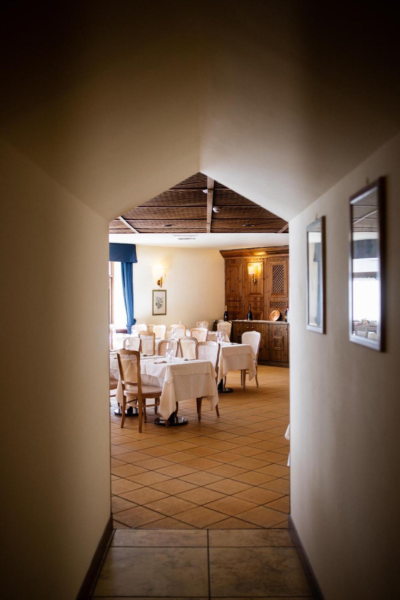 Hotel Alaska Cortina Cortina dʼAmpezzo Dış mekan fotoğraf